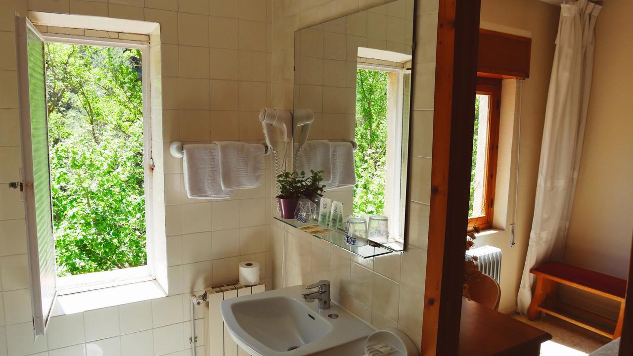 Hotel Balneario De Tus à Yeste Extérieur photo